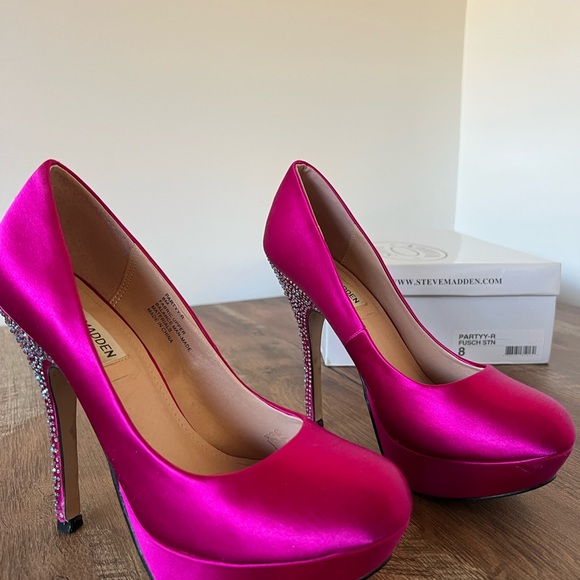 Steve Madden Fuschia Rhinestone Heeled Platform Pumps - Picture 7 of 14
